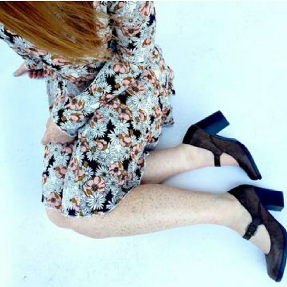 Anthropologie Shoes - Anthropologie Mary Jane's